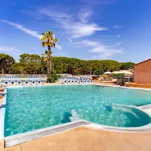 Parc Saint Oasis Village Camping